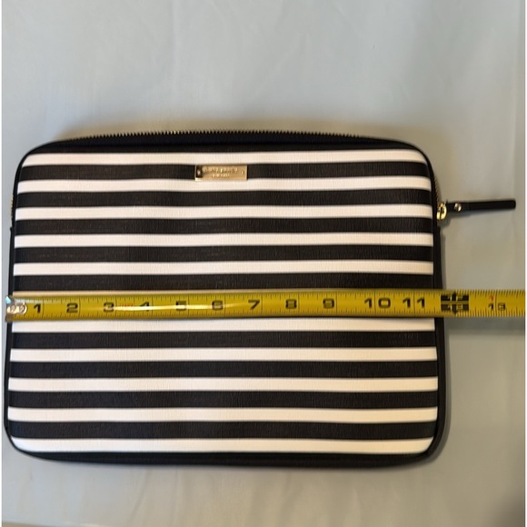 Kate Spade 13” I-Pad, Laptop, NotePad Case Sleeve Sleek Black and White Striped - Picture 7 of 8